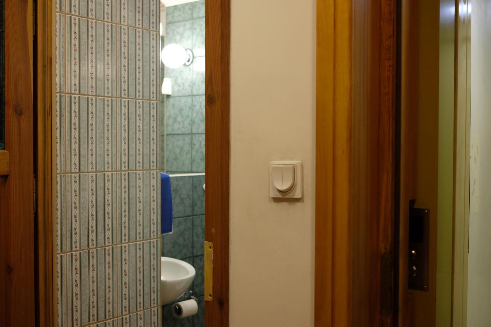 فروتسواف Academus Pub & Guest House المظهر الخارجي الصورة