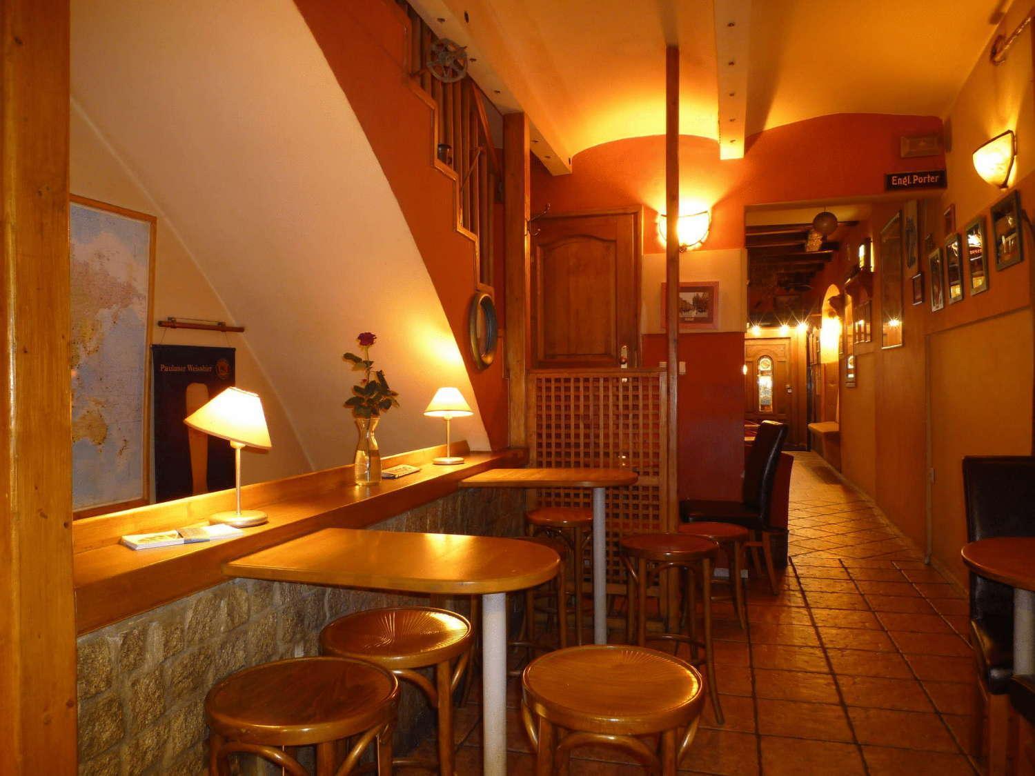 فروتسواف Academus Pub & Guest House المظهر الخارجي الصورة