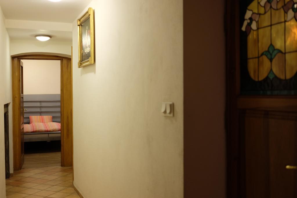 فروتسواف Academus Pub & Guest House المظهر الخارجي الصورة