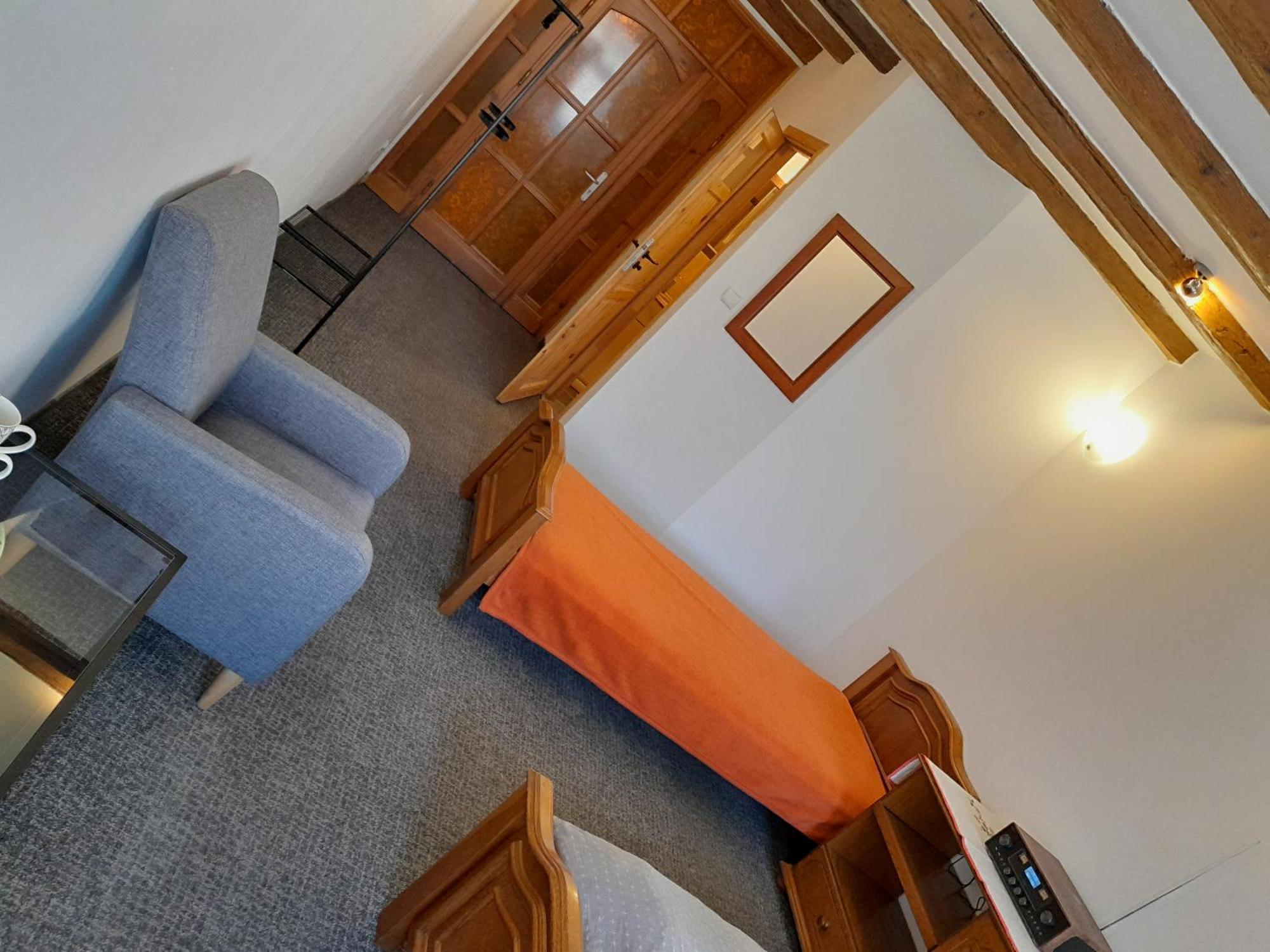 فروتسواف Academus Pub & Guest House المظهر الخارجي الصورة