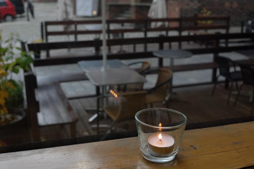فروتسواف Academus Pub & Guest House المظهر الخارجي الصورة