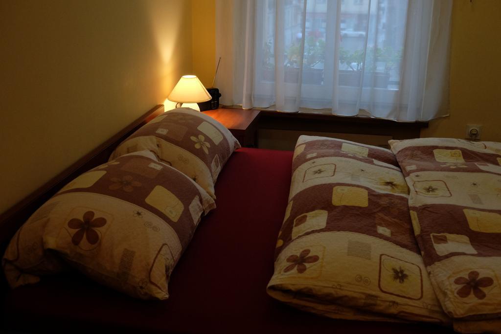 فروتسواف Academus Pub & Guest House المظهر الخارجي الصورة