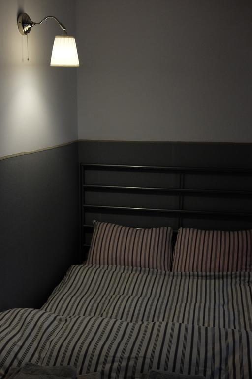 فروتسواف Academus Pub & Guest House المظهر الخارجي الصورة