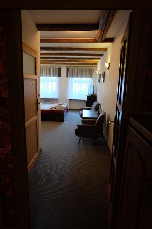 فروتسواف Academus Pub & Guest House المظهر الخارجي الصورة